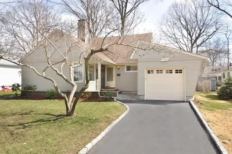 633 Norwood Dr, Westfield, NJ 07090 - Image #1