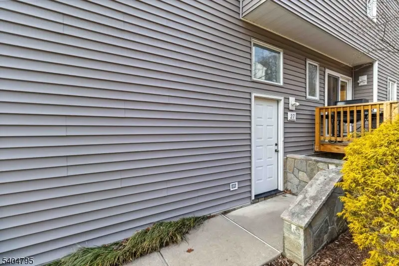 27 Bayowski Rd, West Orange, NJ 07052 - Image #3