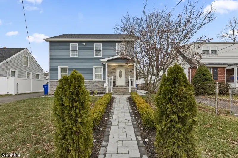 33 Mcauliffe Dr, North Brunswick, NJ 08902 - Image #2