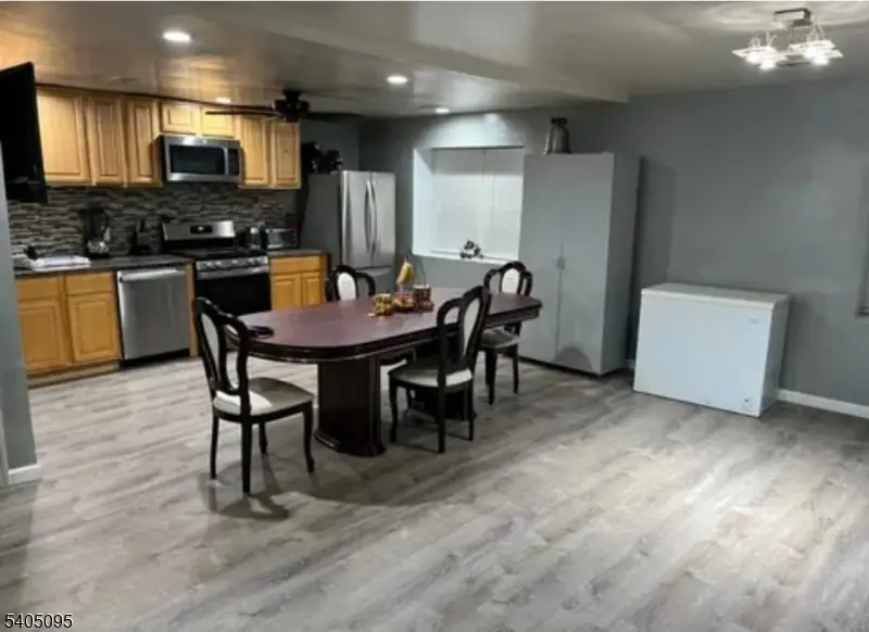 604 Livingston St #c2, Elizabeth, NJ 07206 - Image #3