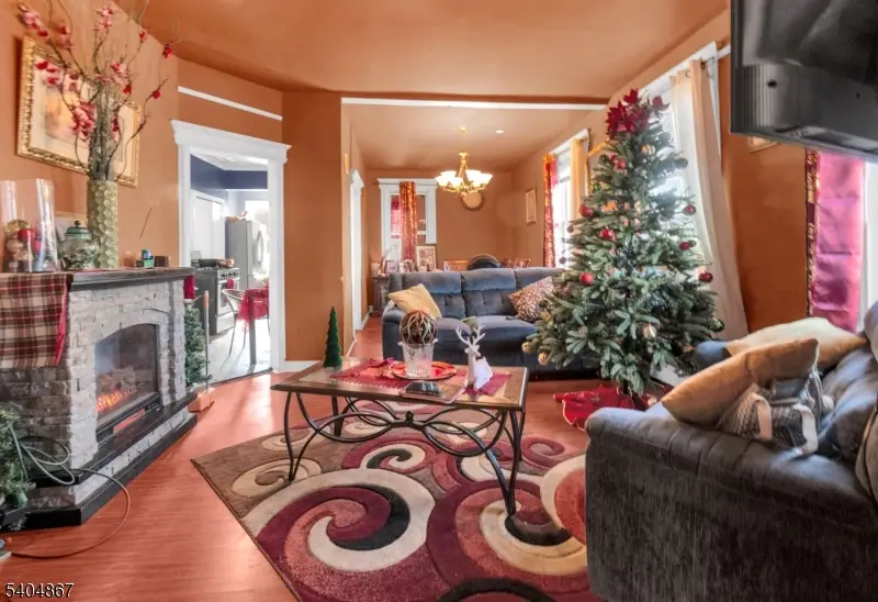 125 Berkshire Pl, Irvington, NJ 07111 - Image #2