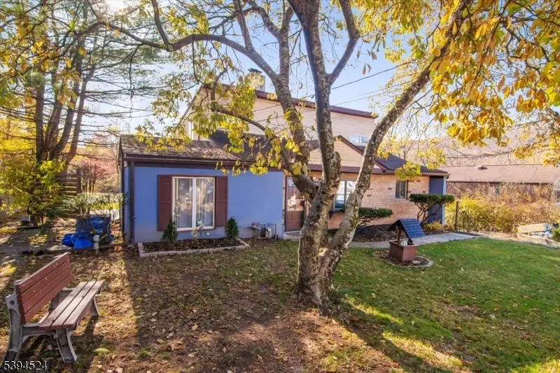 11 Bushwick Ln, West Milford, NJ 07480 - Image #2