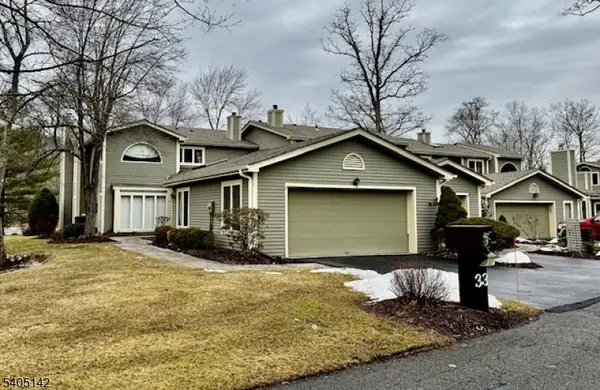 33 Stone Row Ln, Jefferson Twp., NJ 07438