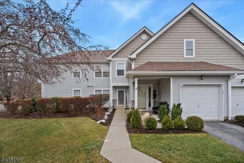 33 Eagles Nest Ln, Hardyston, NJ 07419 - Image #2