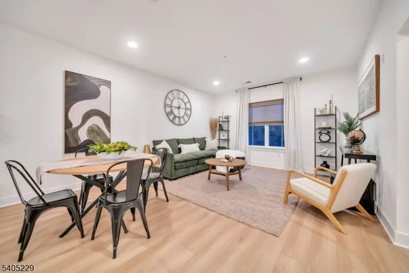 107 Encampment Ct, Montville, NJ 07082 - Image #3