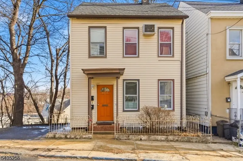 282 N 4th St, Paterson, NJ 07522 - Image #1