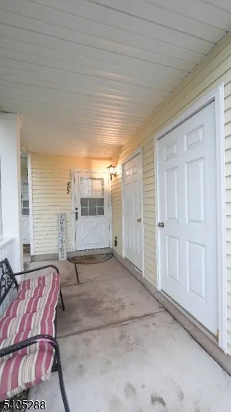 402 Hunt Dr, Holland, NJ 08848 - Image #3