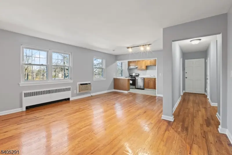 16 F Parkway Village #F, Cranford, NJ 07016 - Image #1