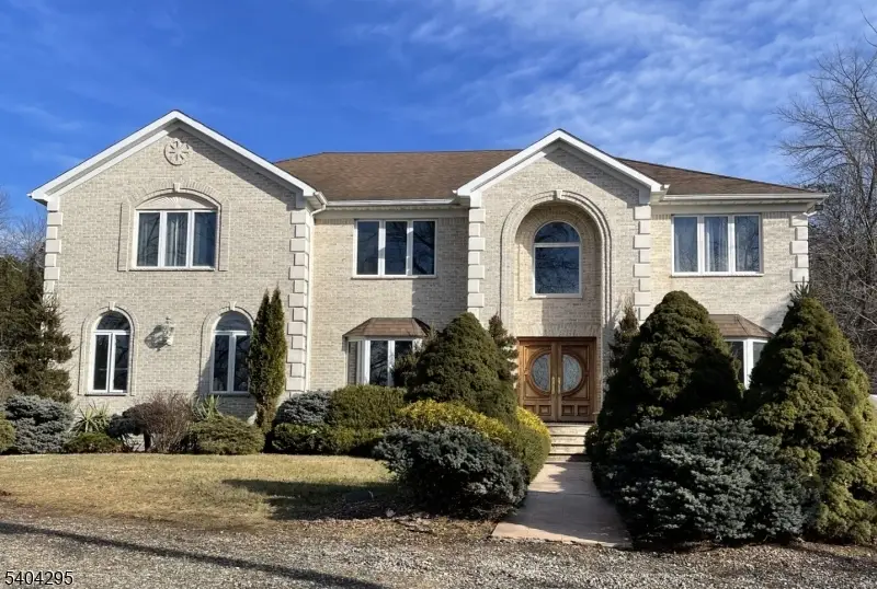 662 Foothill Rd, Green Knoll, NJ 08807 - Image #1