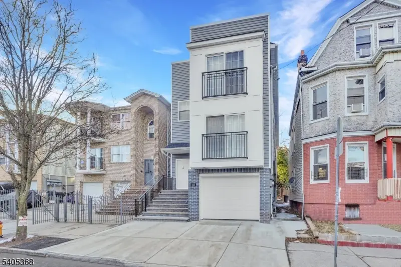 225 S 9th St, Newark, NJ 07103 - Image #2