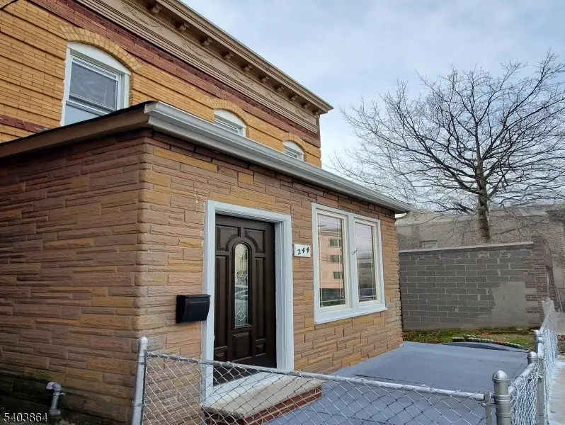 244 Lincoln Ave, Cliffside Park, NJ 07010 - Image #3