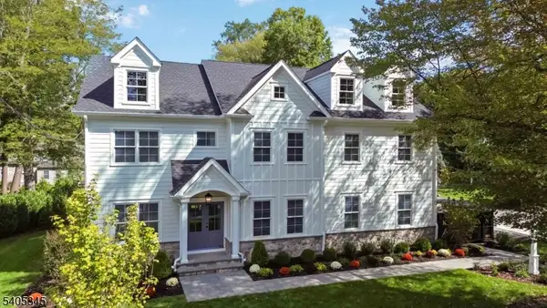 2 Whitman Dr, Chatham Twp., NJ 07928