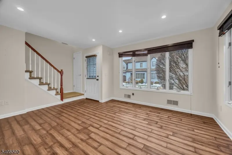 8 Village Park Ct, Scotch Plains, NJ 07076 - Image #3