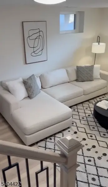 208 Holly Dr, Roselle Boro, NJ 07203