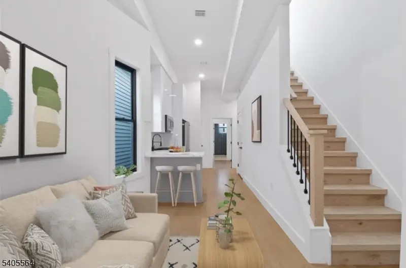 291 New York Ave #4, Jersey City, NJ 07307 - Image #1