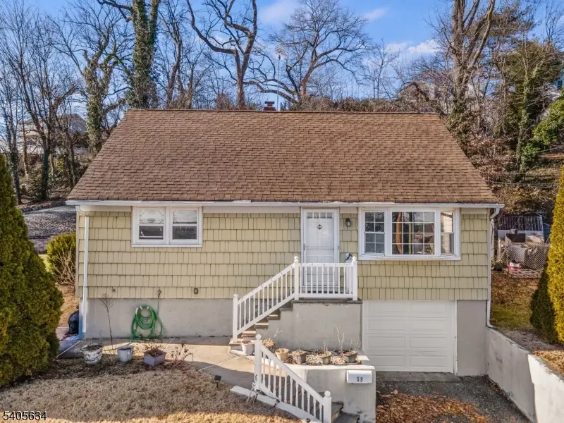 59 Susan Ct, Clifton, NJ 07012 - Image #1