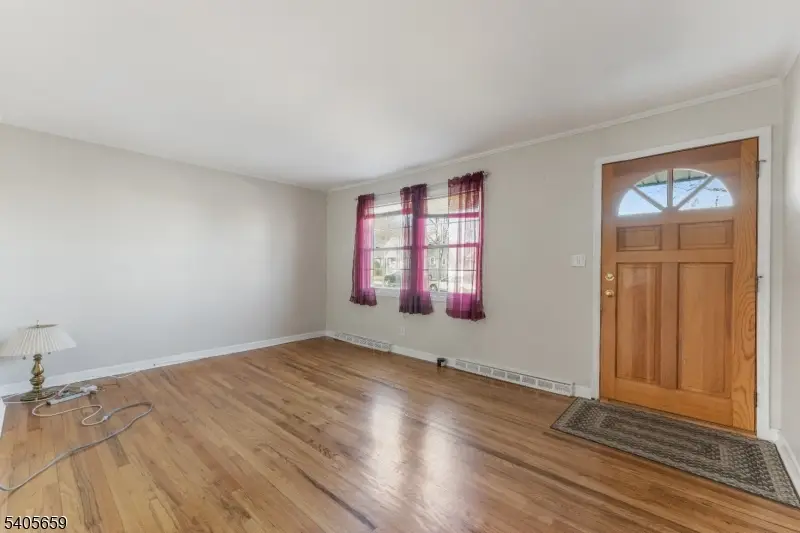 225 Edison St, Clifton, NJ 07013 - Image #3