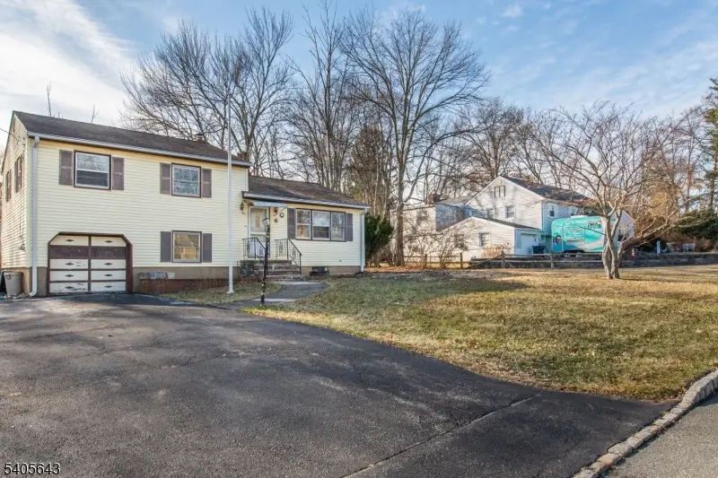 6 Hamilton Ct, Hanover, NJ 07981 - Image #1