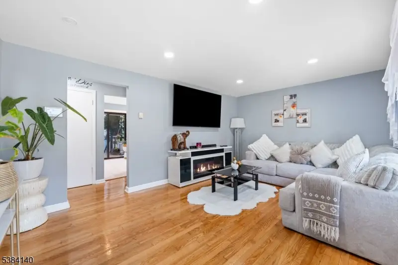 310 Stockton Ave, Roselle, NJ 07203 - Image #3