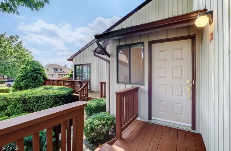 250 Ridgedale Ave #4, Florham Park, NJ 07932 - Image #1