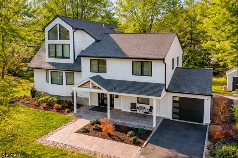 17 Badgley Dr, New Providence, NJ 07974 - Image #1