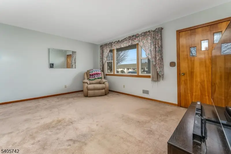 63 Louise Dr, Manville, NJ 08835 - Image #3