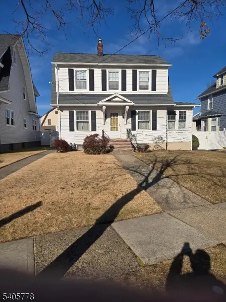 142 W Gibbons St, Linden City, NJ 07036