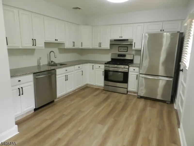 6 Crestwood Rd, Gillette, NJ 07933 - Image #2