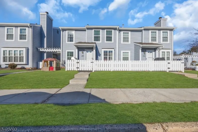 82 Almond Dr, Franklin Township, NJ 08873 - Image #2