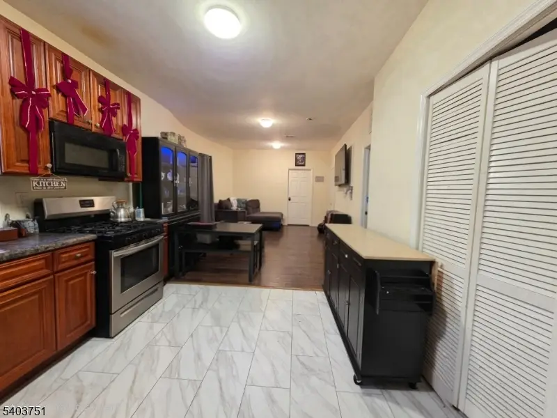 16 Seymour Ave, Newark, NJ 07108 - Image #2