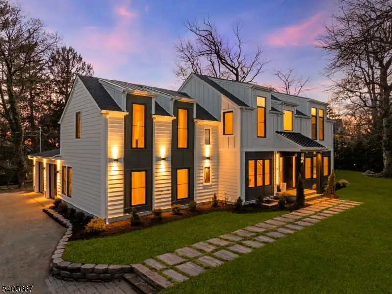 2 E Hartshorn Dr, Millburn, NJ 07078 - Image #1