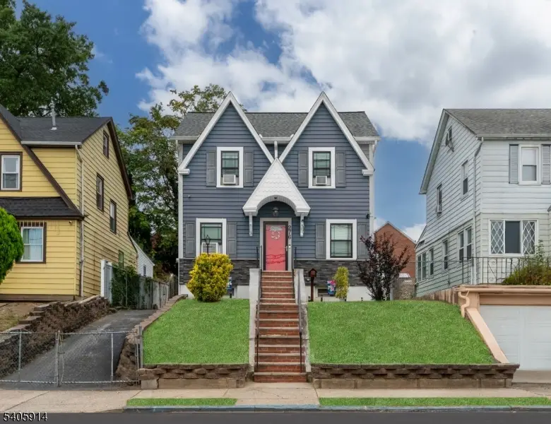 276 E 26th St, Paterson, NJ 07514 - #1