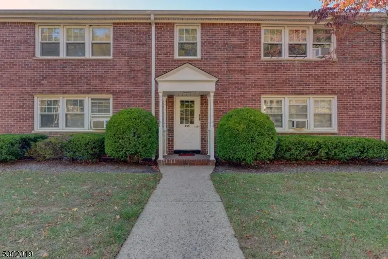 255 Bogert Road #2A, River Edge, NJ 07661 - Image #2