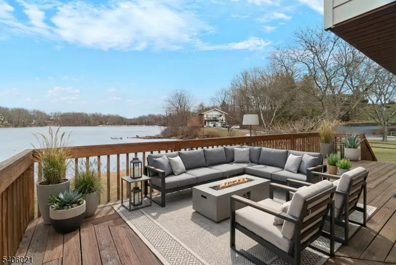 18 Valley Dr W, Glenwood, NJ 07418 - Image #2