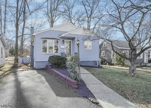 12 Carlson Pl, Parsippany-Troy Hills Twp., NJ 07034