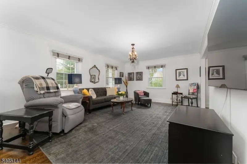 173 W Oak St, Basking Ridge, NJ 07920 - Image #3