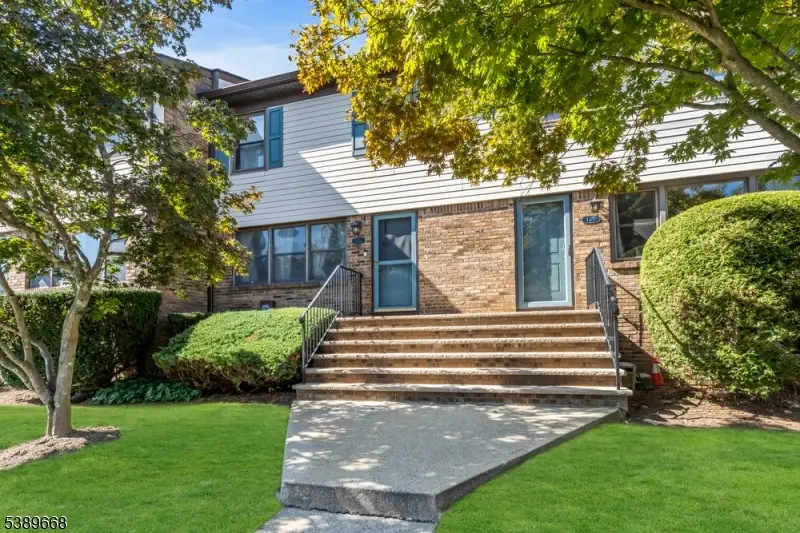 136 Stedwick Dr, Mount Olive, NJ 07828 - Image #1