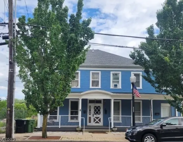 37 W Washington Ave, Washington Boro, NJ 07882