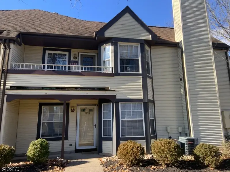 1109 Pinhorn Dr, Bradley Gardens, NJ 08807 - Image #1