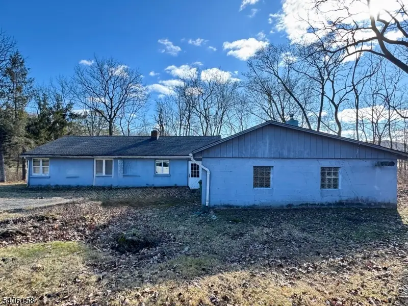 75 Rutherford Dr, White, NJ 07823 - Image #2