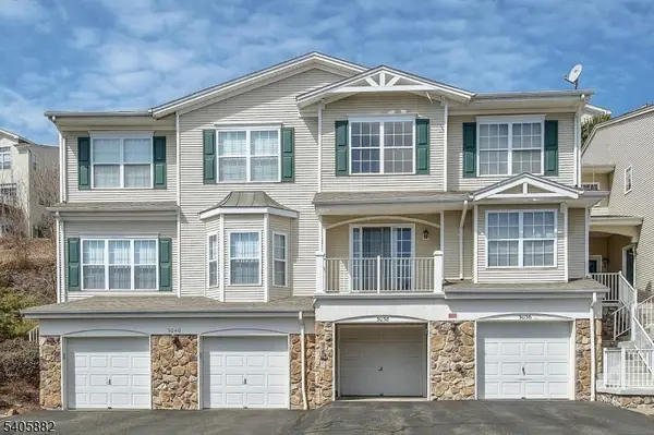 3038 King Ct, Green Brook Twp., NJ 08812