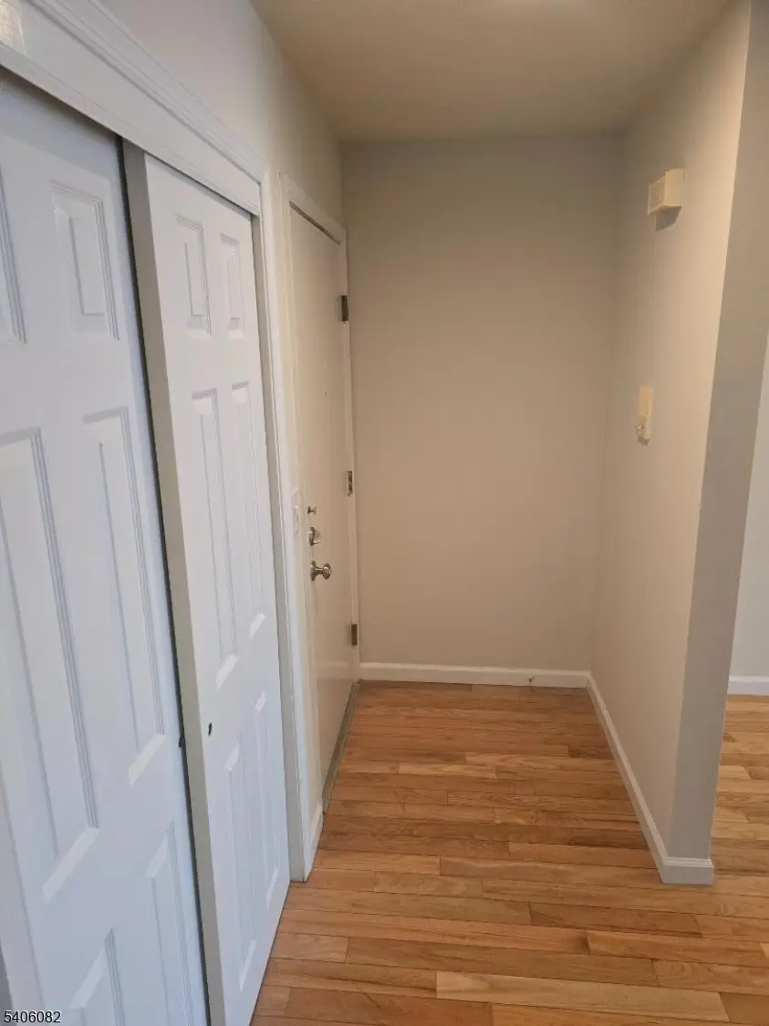 28 Sunrise Dr, Long Hill, NJ 07933 - Image #2