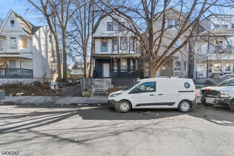 854 S 14th St, Newark, NJ 07108 - Image #1