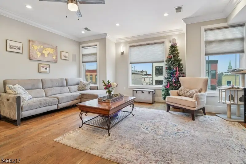 104 Poplar St #2, Jersey City, NJ 07307 - Image #3