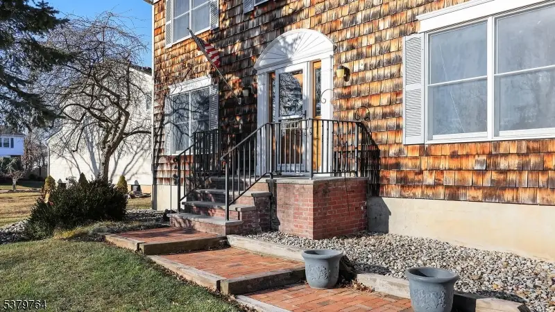 99 Beechwood Cir, Hillsborough, NJ 08844 - Image #2