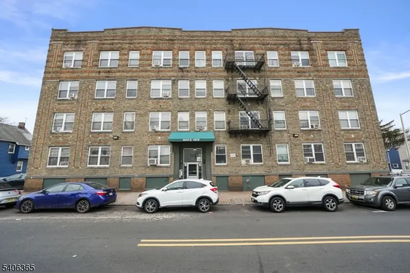 133 N Maple Ave #302, East Orange, NJ 07017 - Image #2