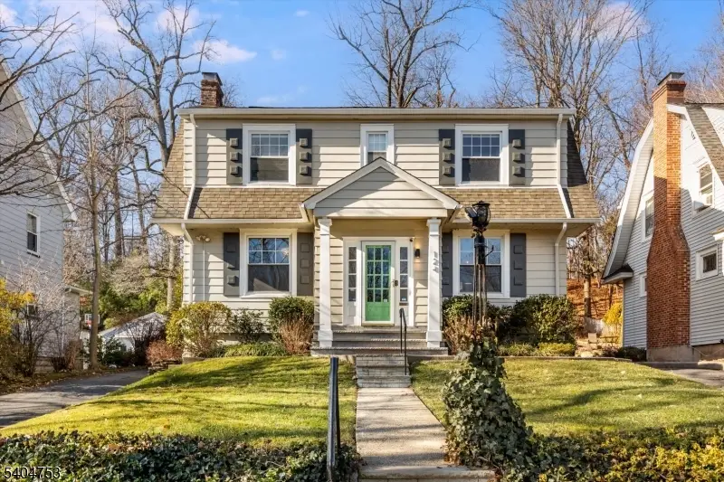 124 Essex Ave, Glen Ridge, NJ 07028 - Image #1