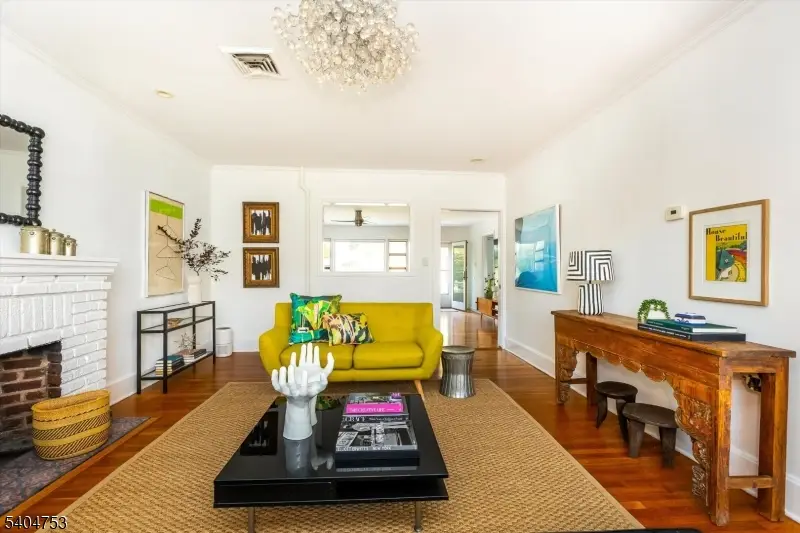 124 Essex Ave, Glen Ridge, NJ 07028 - Image #3