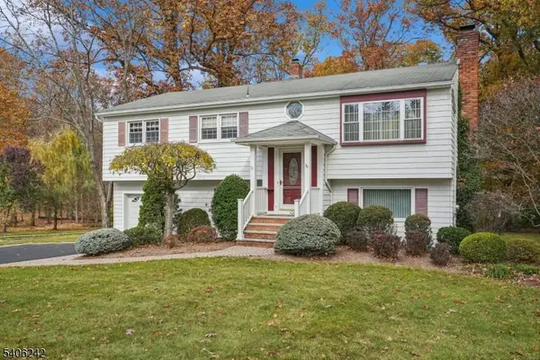 100 Grand Ave, Hanover Twp., NJ 07927