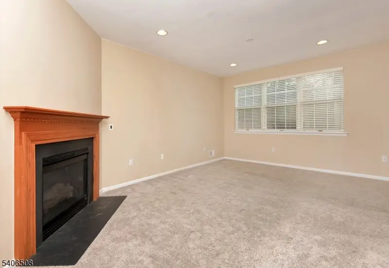14 Scarlet Oak Dr, Montgomery, NJ 08540 - #3